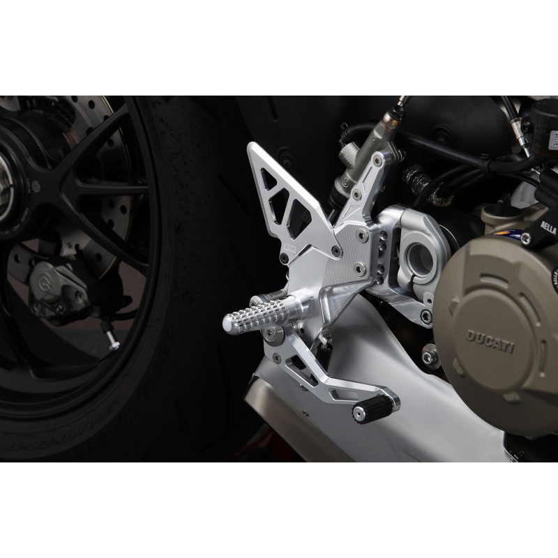 AELLA Riding Step Kit Rearsets for the Ducati Streetfighter V4 / S