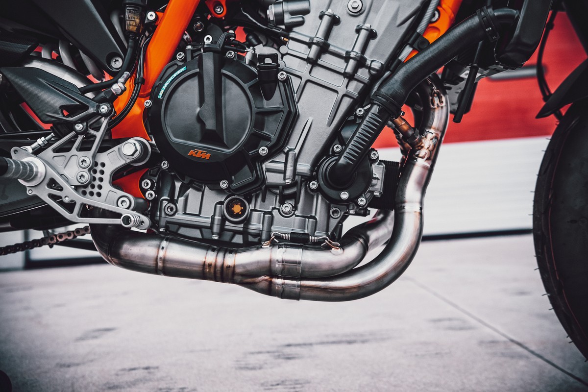 Akrapovic Evolution Exhaust for KTM  890 Duke R (2020-2022)