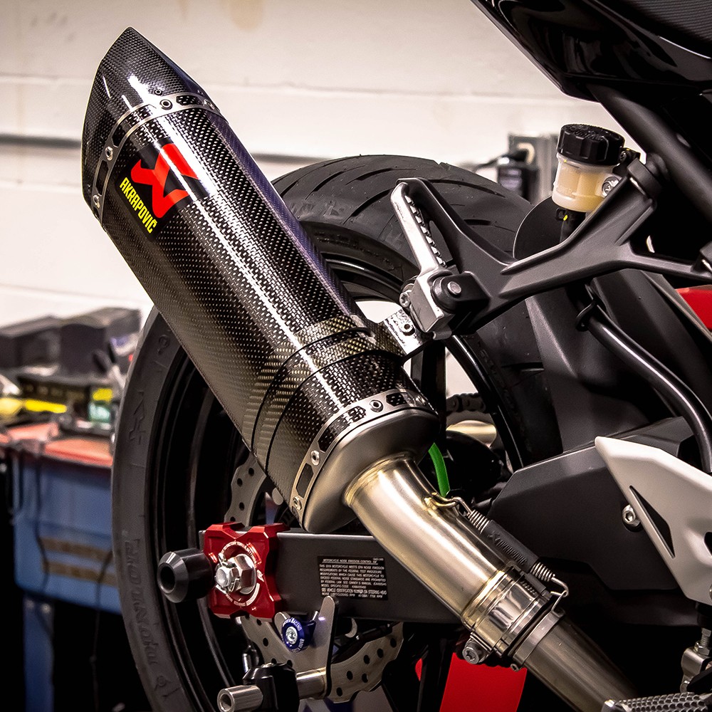 Akrapovic Racing Street Legal Carbon Fiber Slip On Muffler 2018