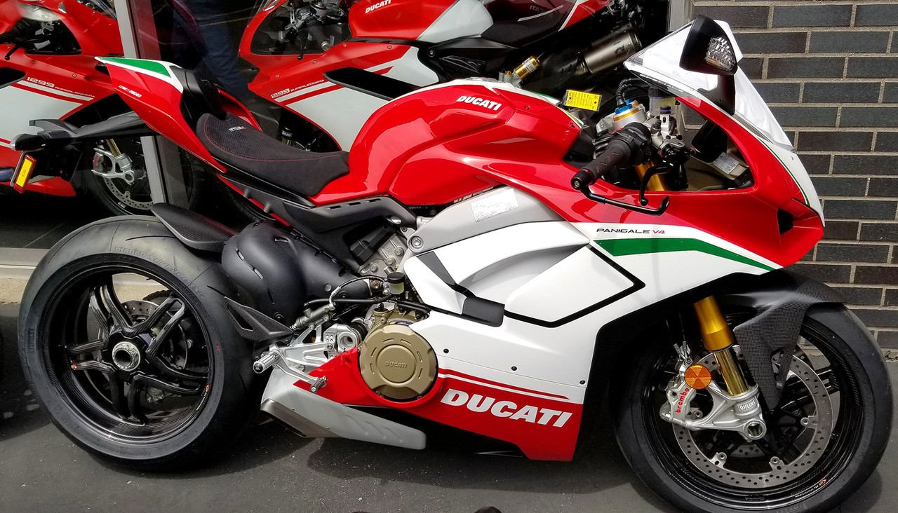 BST Rapid TEK 17 x 5.5 Rear Wheel - Ducati 1098/1098R/S/1198 (2007-12)/1199/1299/1299R/V4/V2/ Streetfighter/SuperSport 939
