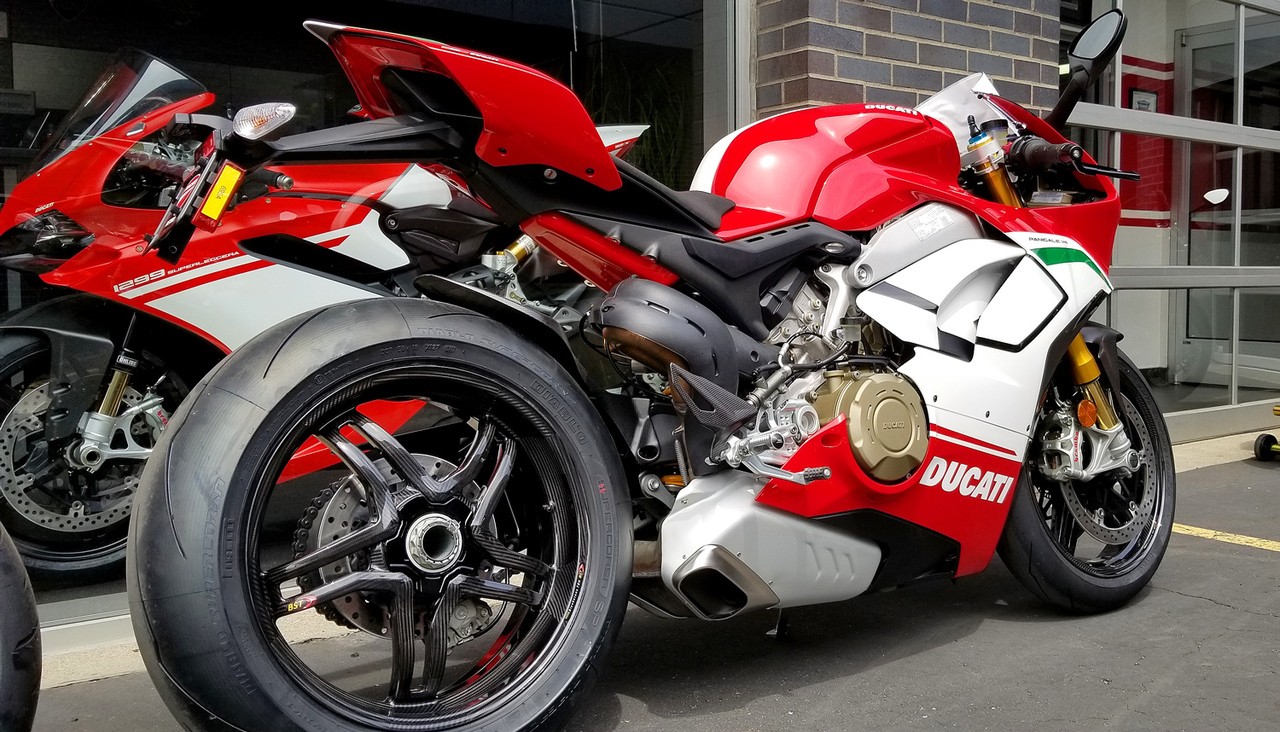 BST Rapid TEK 17 x 5.5 Rear Wheel - Ducati 1098/1098R/S/1198 (2007-12)/1199/1299/1299R/V4/V2/ Streetfighter/SuperSport 939