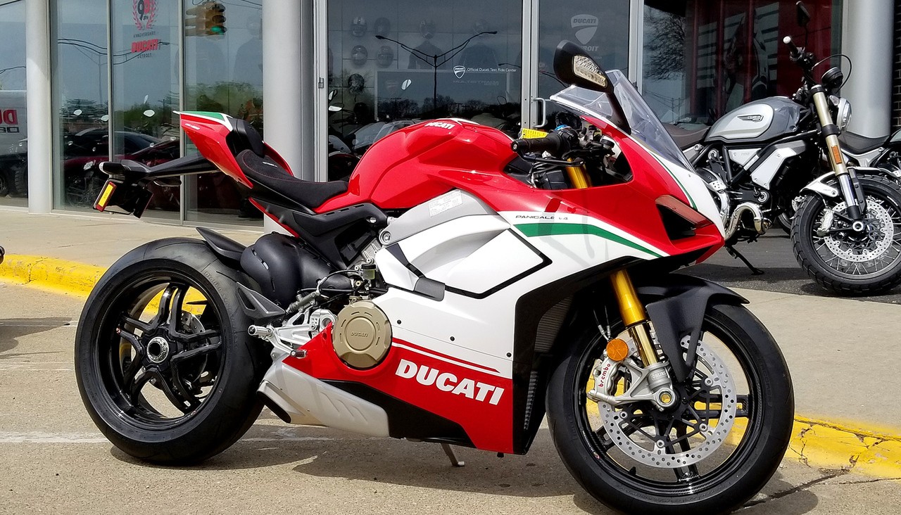 BST Rapid TEK 17 x 5.5 Rear Wheel - Ducati 1098/1098R/S/1198 (2007-12)/1199/1299/1299R/V4/V2/ Streetfighter/SuperSport 939