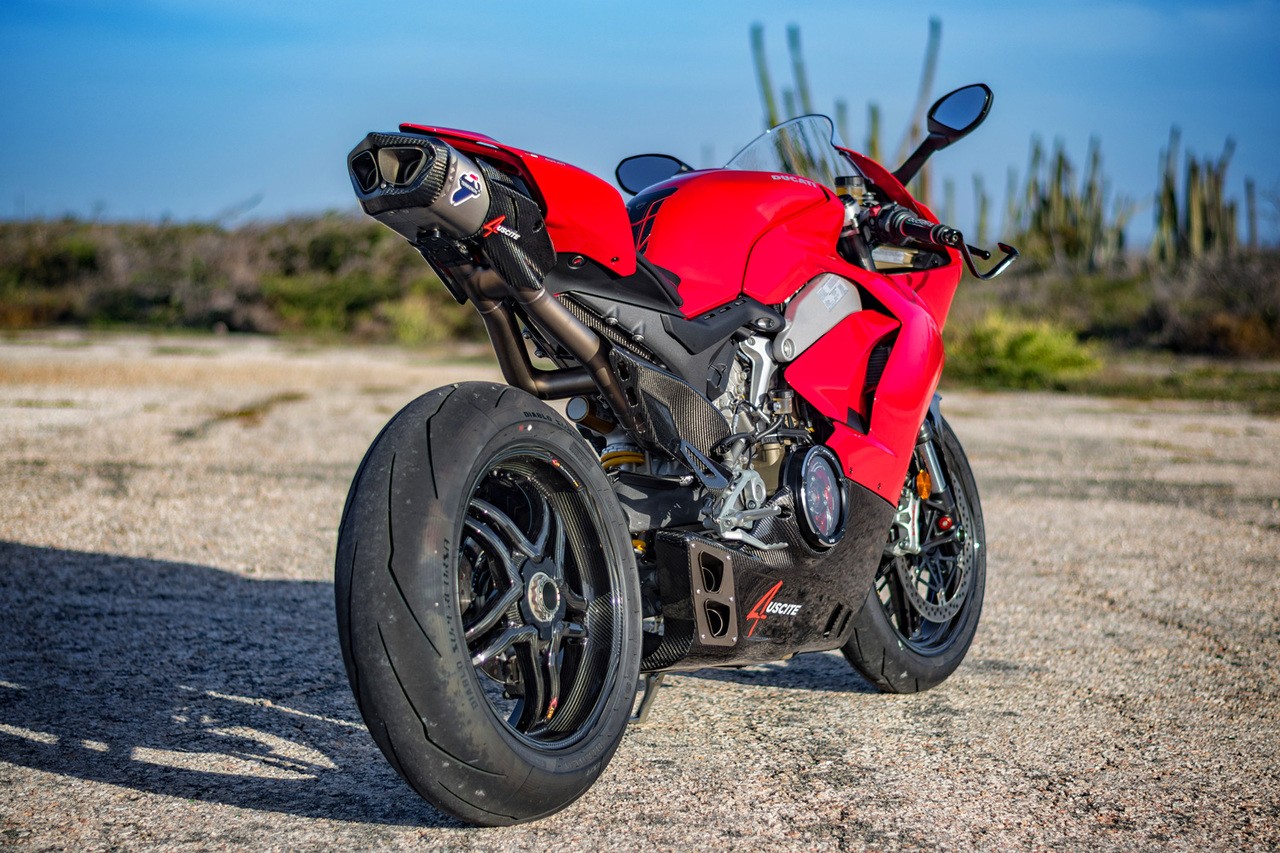 BST Rapid TEK 17 x 5.5 Rear Wheel - Ducati 1098/1098R/S/1198 (2007-12)/1199/1299/1299R/V4/V2/ Streetfighter/SuperSport 939