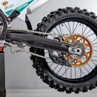 CMT Compositi Carbon Fiber Swingarm Cover Set for KTM EXC-F, XCF-W, XC-W, XC-F, XC, EXC CMT Compositi Carbon Fiber Swingarm Cover Set for KTM EXC-F, XCF-W, XC-W, XC-F, XC, EXC