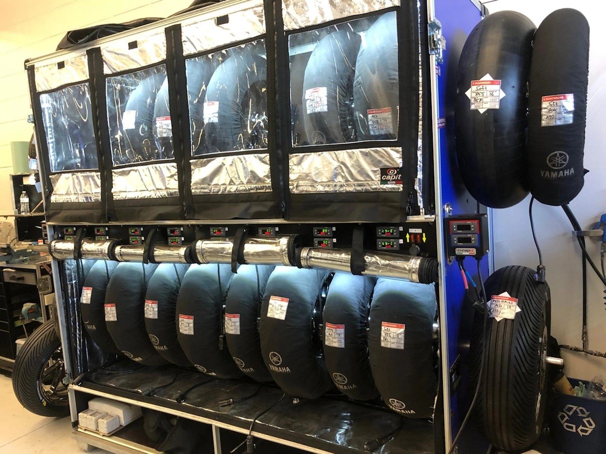 CapIt Lab4 Tire Warmers - MotoGP / WSBK - Wheel and Tire Temperature Control