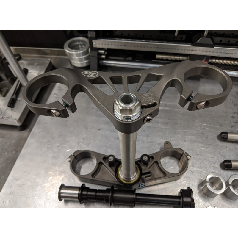 Evol Technology Pro-Flex Adjustable Triple Clamp Kit - 2020+ BMW S1000RR Evol Technology Pro-Flex Adjustable Triple Clamp Kit - 2020+ BMW S1000RR