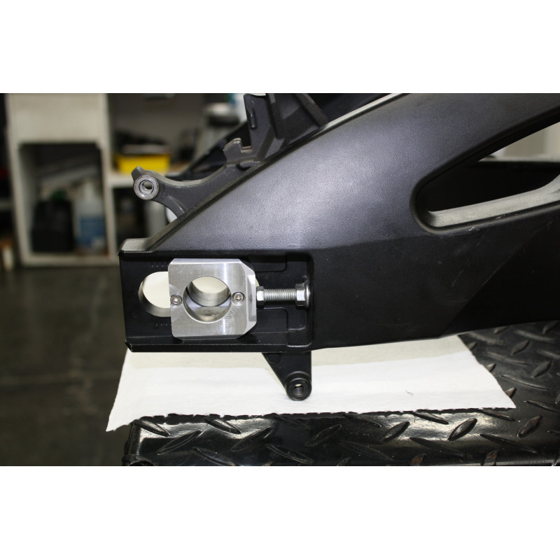 Fast Frank Racing 06-07 Suzuki GSX-R 600 / 750 Captive Caliper Mount Kit Fast Frank Racing 06-07 Suzuki GSX-R 600 / 750 Captive Caliper Mount Kit