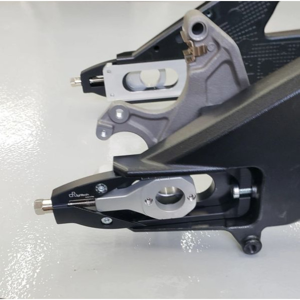 Fast Frank Racing 17-19 Suzuki GSX-R1000 Captive Rear Caliper Kit w/ Lightech Adjusters Fast Frank Racing 17-19 Suzuki GSX-R1000 Captive Rear Caliper Kit w/ Lightech Adjusters