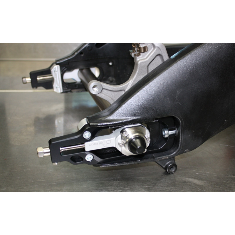 Fast Frank Racing 06-16 Suzuki GSX-R1000 Rear Quick Change Kit with Lightech Adjusters & Wheel Guide Fast Frank Racing 06-16 Suzuki GSX-R1000 Rear Quick Change Kit with Lightech Adjusters & Wheel Guide