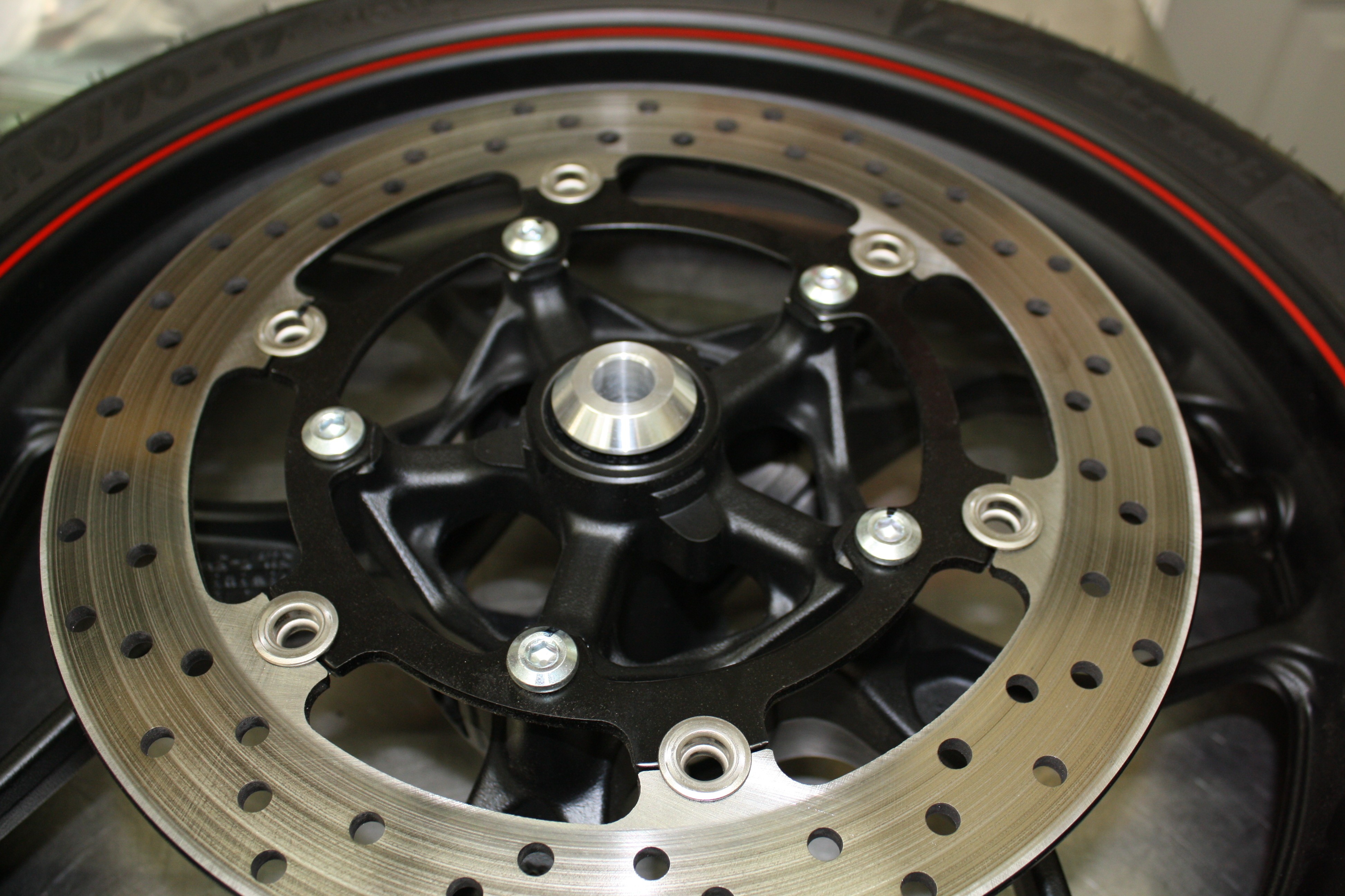 Fast Frank Racing 15+ Yamaha YZF-R3 Captive Front Wheel Spacers