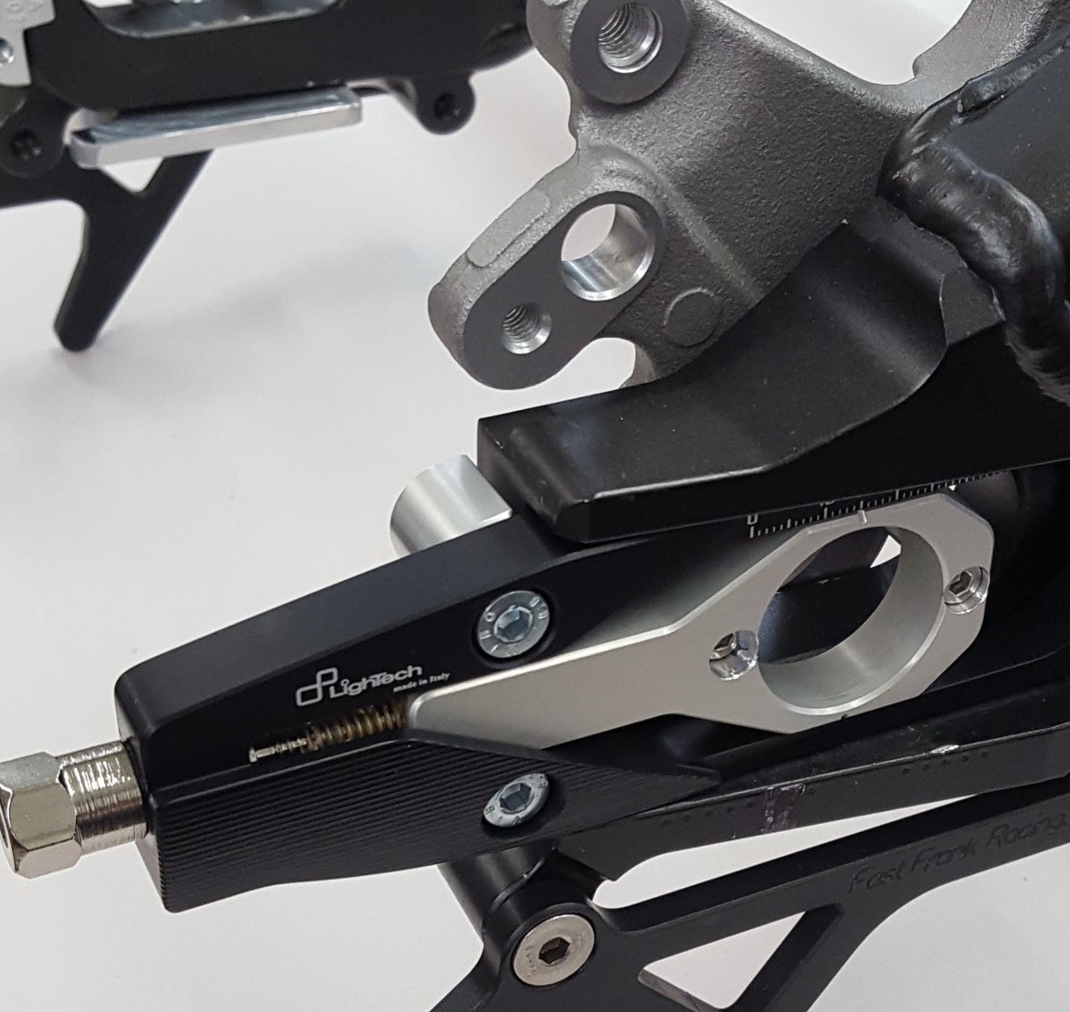 Fast Frank Racing 17+ Yamaha YZF-R6 Captive Rear Caliper Bracket with Lightech Chain Adjusters