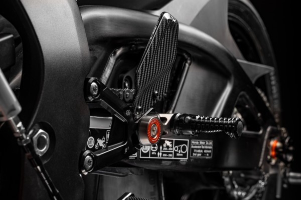 Gilles Tooling MUE2 Adjustable Rearsets | Honda CBR 1000RR-R (2020 - 2023)