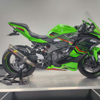 Graves Motorsports Cat-Back Carbon Slip-On - Kawasaki ZX-4RR (2023) Graves Motorsports Cat-Back Carbon Slip-On - Kawasaki ZX-4RR (2023)
