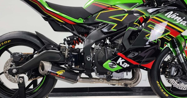 Graves-Kawasaki-ZX4RR-LOW-