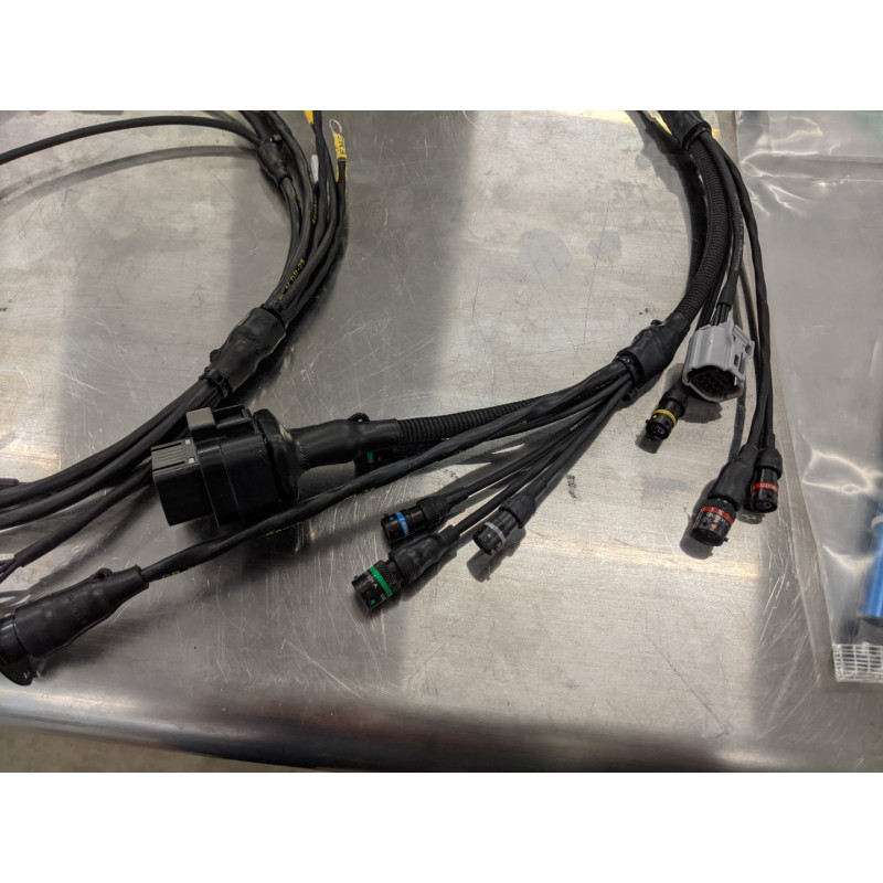 MoTeC Ducati Panigale V4 / V4 R / V4 S Superbike Electronics Package
