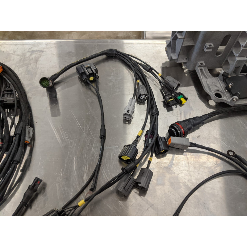 MoTeC Ducati Panigale V4 / V4 R / V4 S Superbike Electronics Package