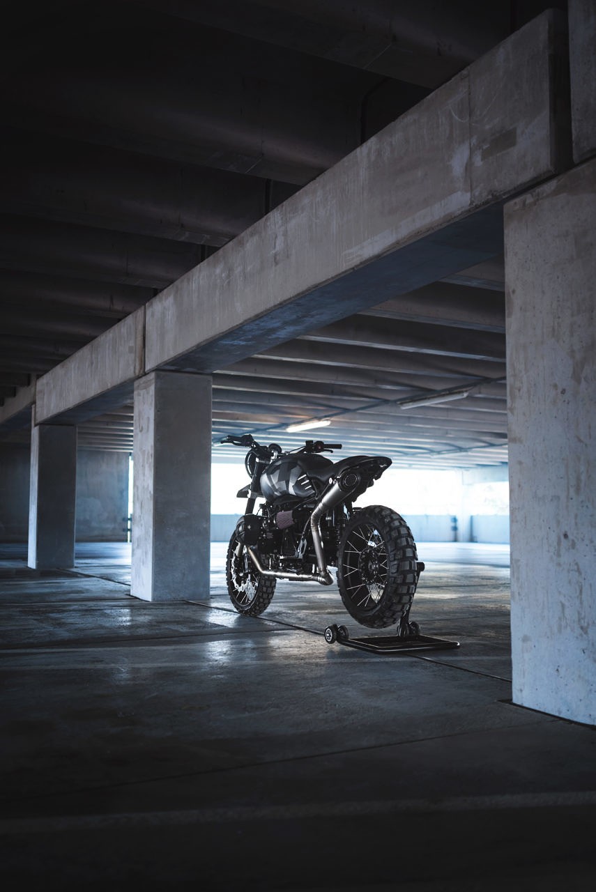 Ohlins STX 46 Blackline Shock Absorber - BMW R nineT (2021-2023)