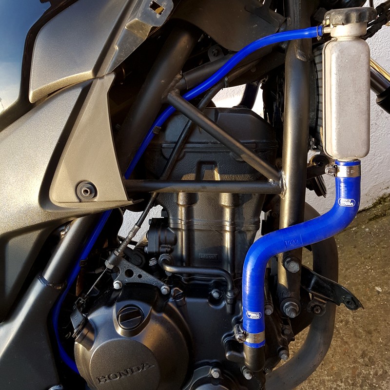 CMT Compositi  Carbon engine mounts for Yamaha TENERE 700 2019 - 2020 -  2021 - 2022 - 2023 - 2024