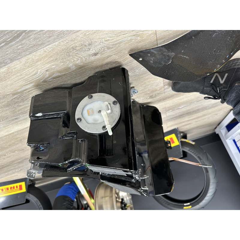 Factory YMUS / Westby Racing Superbike Fuel Tank Assembly - 2015-2025 Yamaha YZF-R1