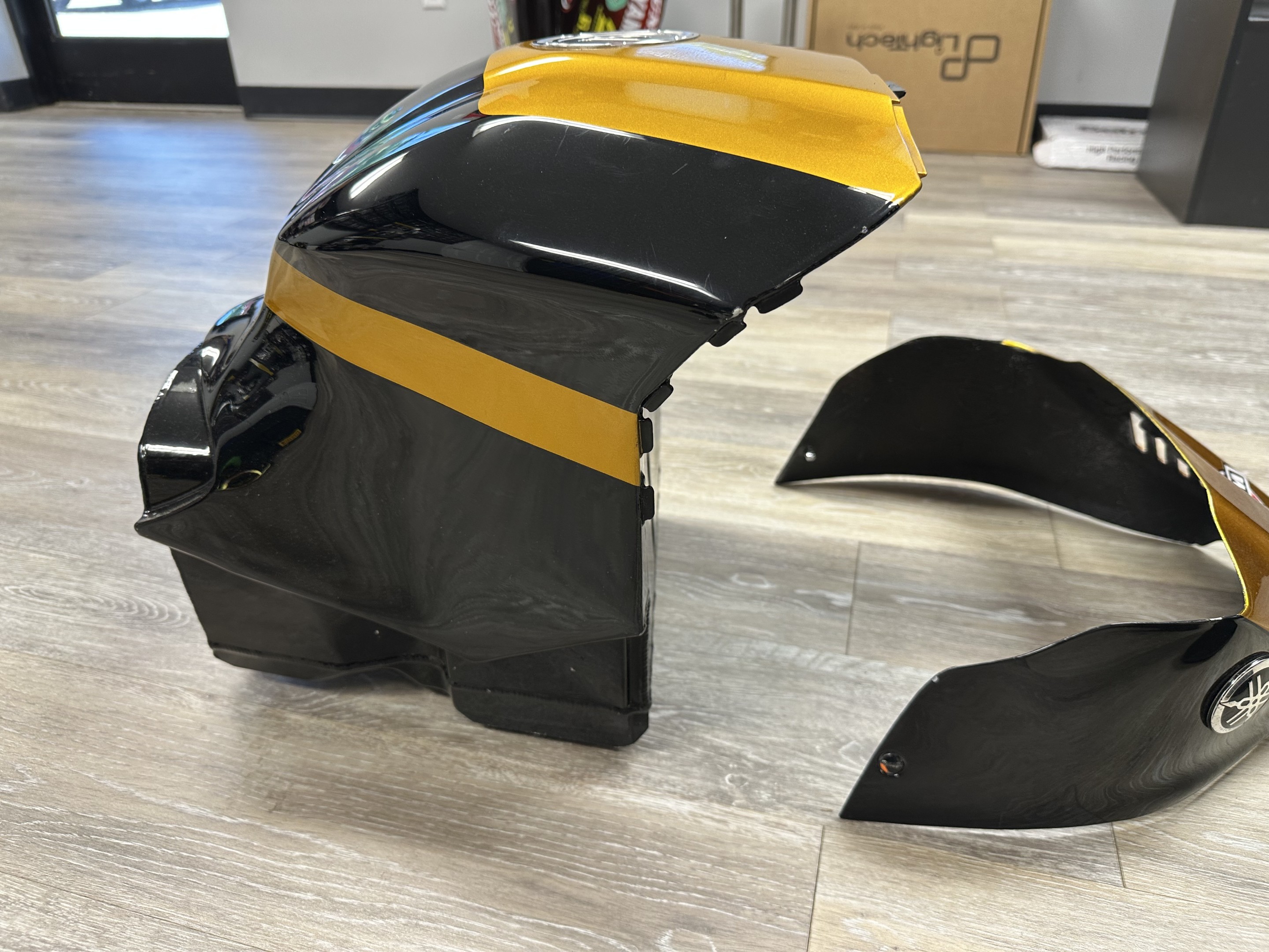 Factory YMUS / Westby Racing Superbike Fuel Tank Assembly - 2015-2025 Yamaha YZF-R1