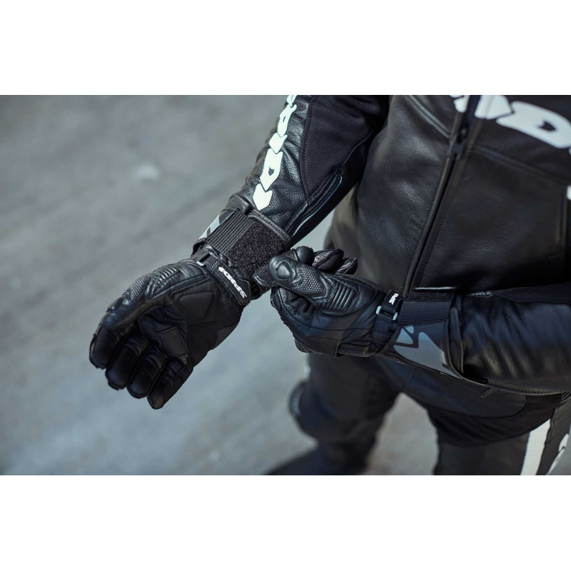 Spidi Carbo 5 Gloves - Black Spidi Carbo 5 Gloves - Black