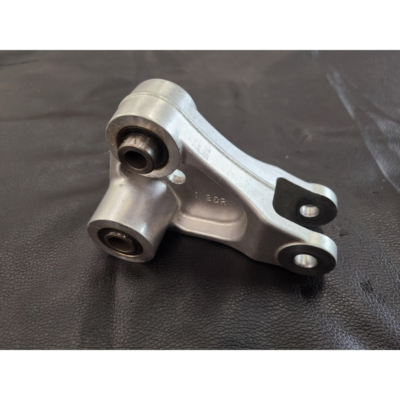 USED OEM Yamaha YZF-R1 / R1S / R1M / (15-21) Rear Suspension Link USED OEM Yamaha YZF-R1 / R1S / R1M / (15-21) Rear Suspension Link