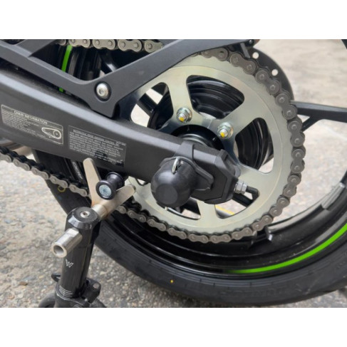 Woodcraft Rear Axle Slider - Kawasaki ZX-4RR