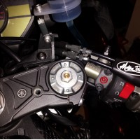 Brembo RCS CNC-Machine Clamp, Red Brembo Logo