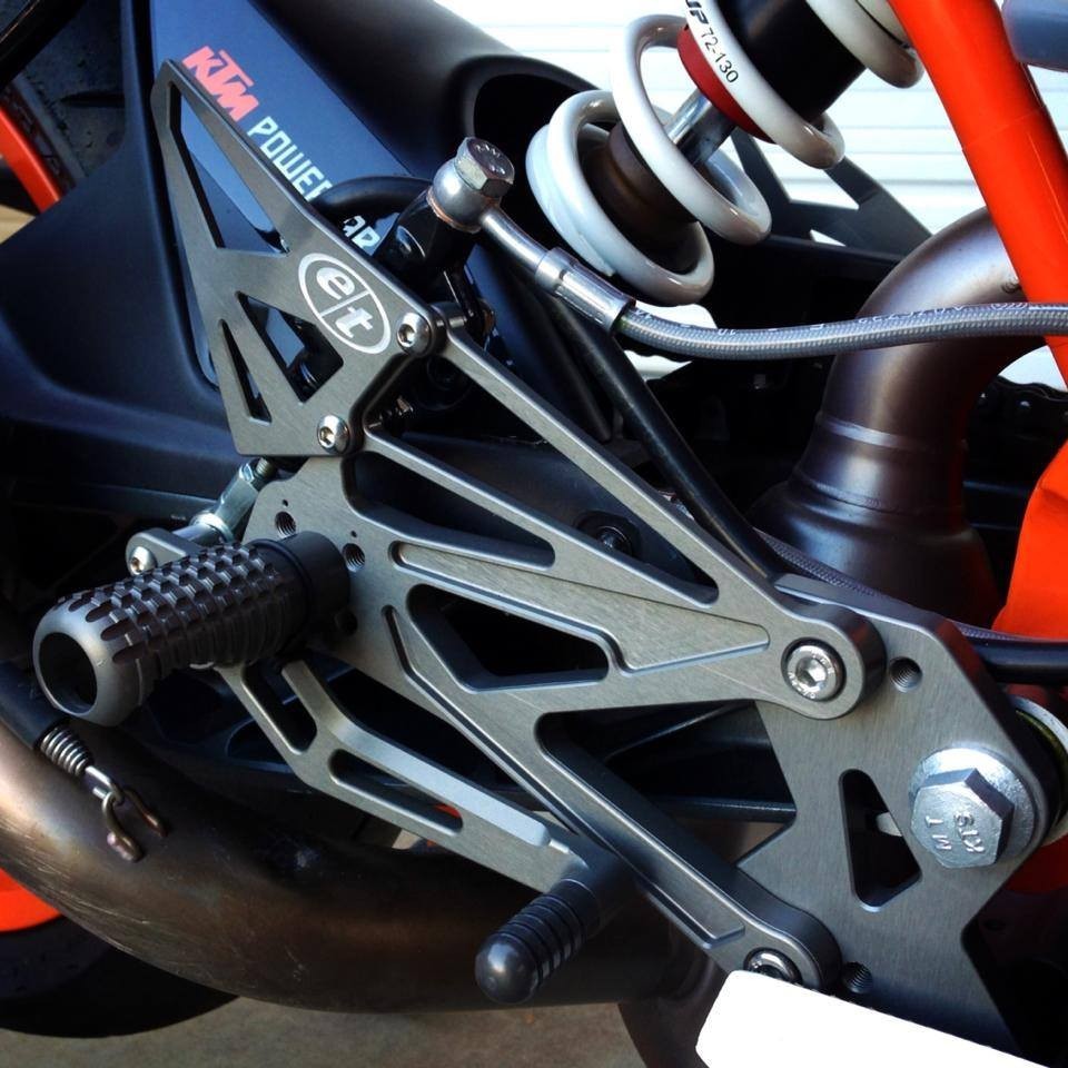 Evol Technology KTM RC 390 Rearsets