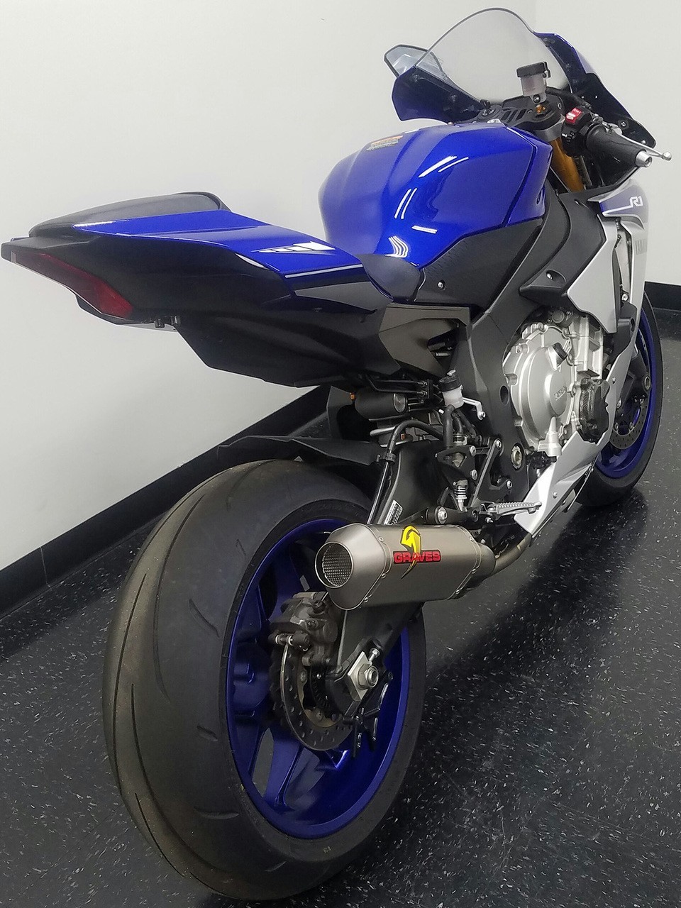 Graves Motorsports Yamaha R1 Full Titanium Exhaust System with Titanium 265mm Silencer