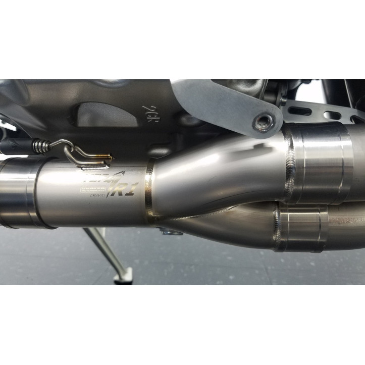 Graves Motorsports Yamaha R1 Full Titanium Exhaust System with Titanium 200mm Silencer