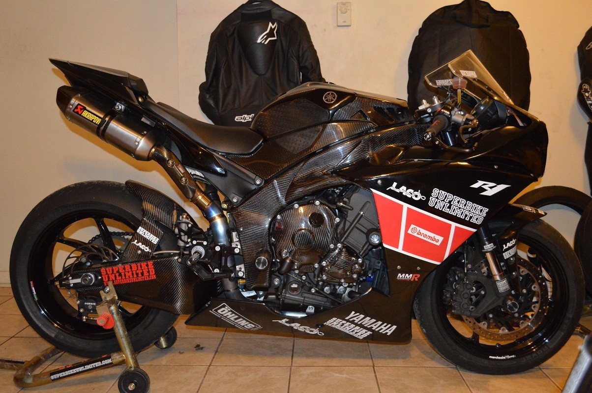 Lacomoto r1 on sale